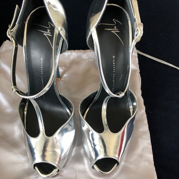 Silver platform spike heel 6” Giuseppe zanotti - Picture 3 of 6